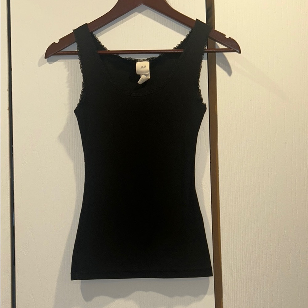 H&M Black Fitted Sleeveless Tank Top